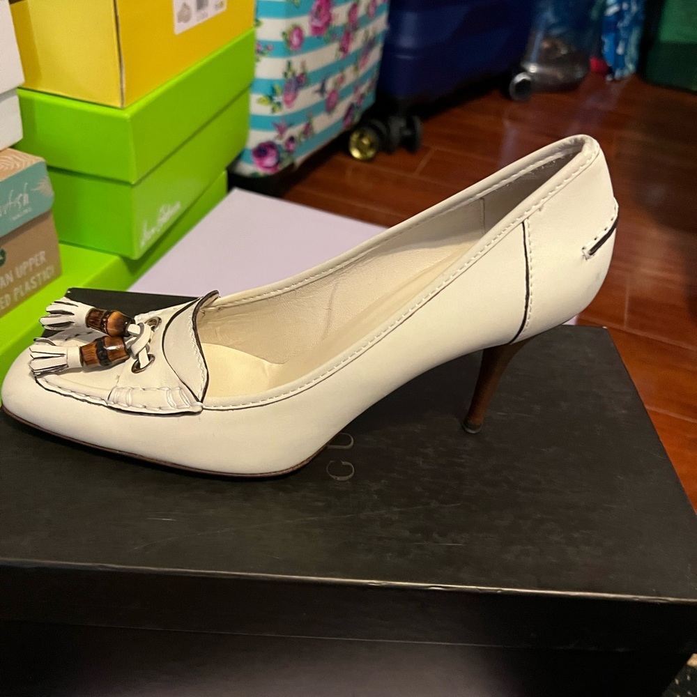Gucci women heels, size 9, Beige Ebony